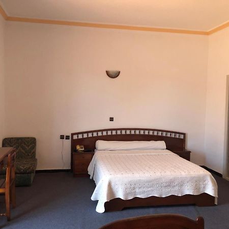 Hotel Choumis Haj Messaoud ララシュ エクステリア 写真