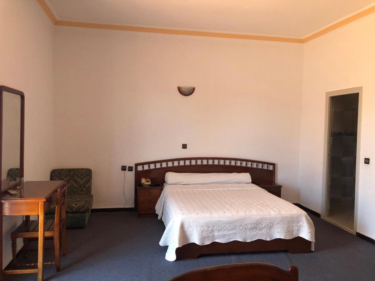 Hotel Choumis Haj Messaoud ララシュ エクステリア 写真