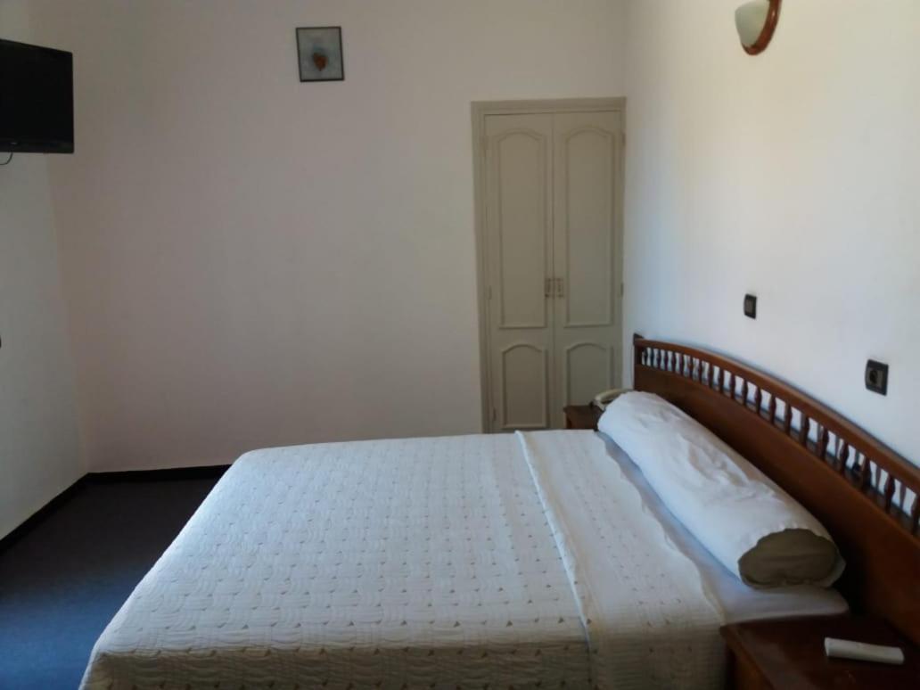 Hotel Choumis Haj Messaoud ララシュ エクステリア 写真